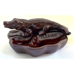 Ashtray-Vintage-Florida-Alligator-Brown-Ceramic-Mid Century Modern